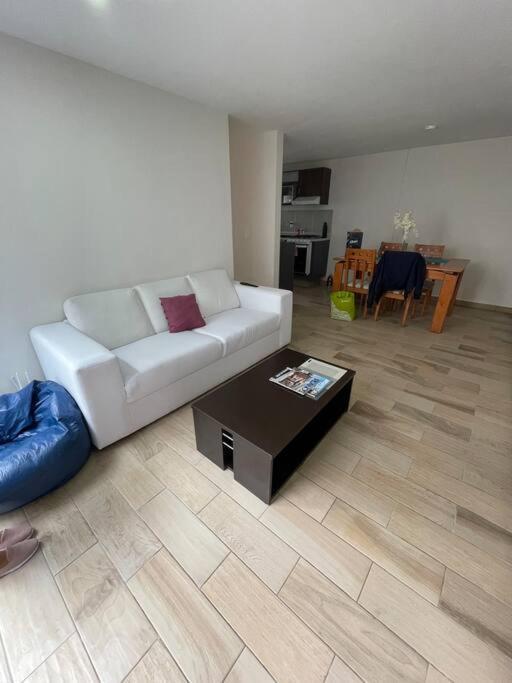Апартаменты Departamento Cerca Aeropuerto, Foro Gnp, Autodromo Мехико Экстерьер фото